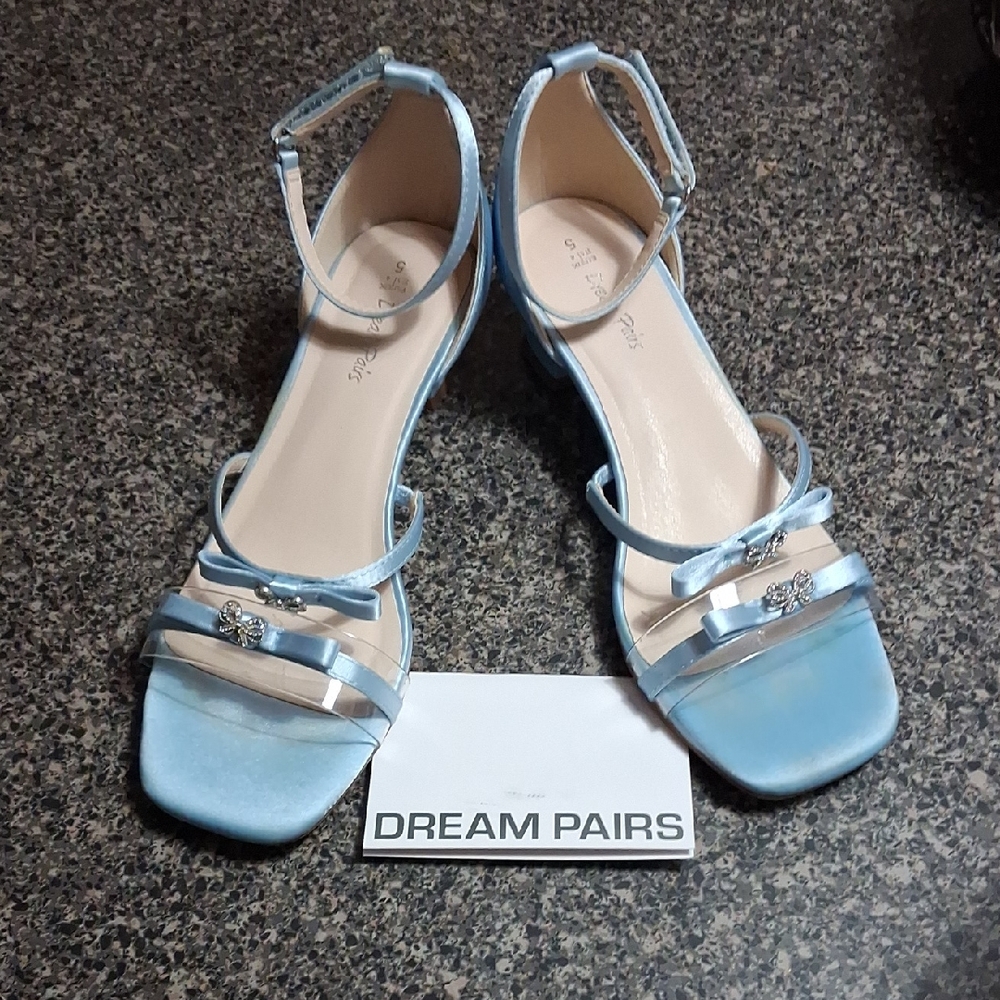 Dream Pairs Women's Light Blue Satin Heels Sz (5